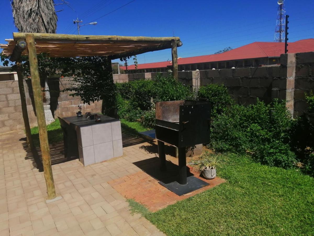 Keetmanshoop Self-Catering Hotel Exterior photo